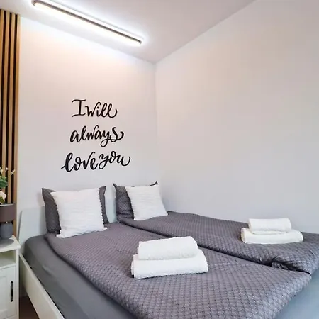 The Peony Apartment In Smichov, Prague 5 Exterior photo