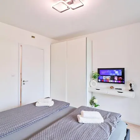 The Peony Apartment In Smichov, Prague 5 Exterior photo