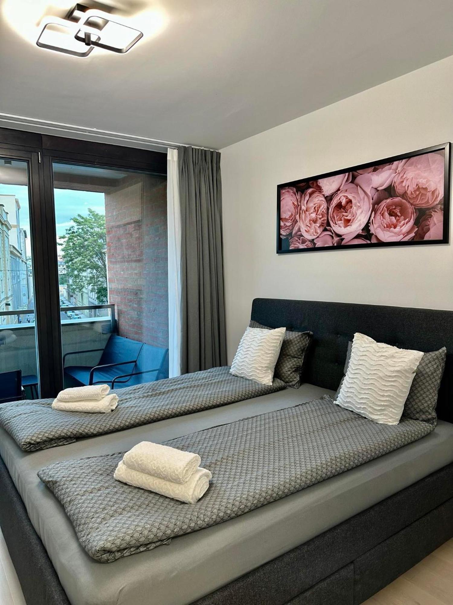 The Peony In Smichov, 5 פראג
