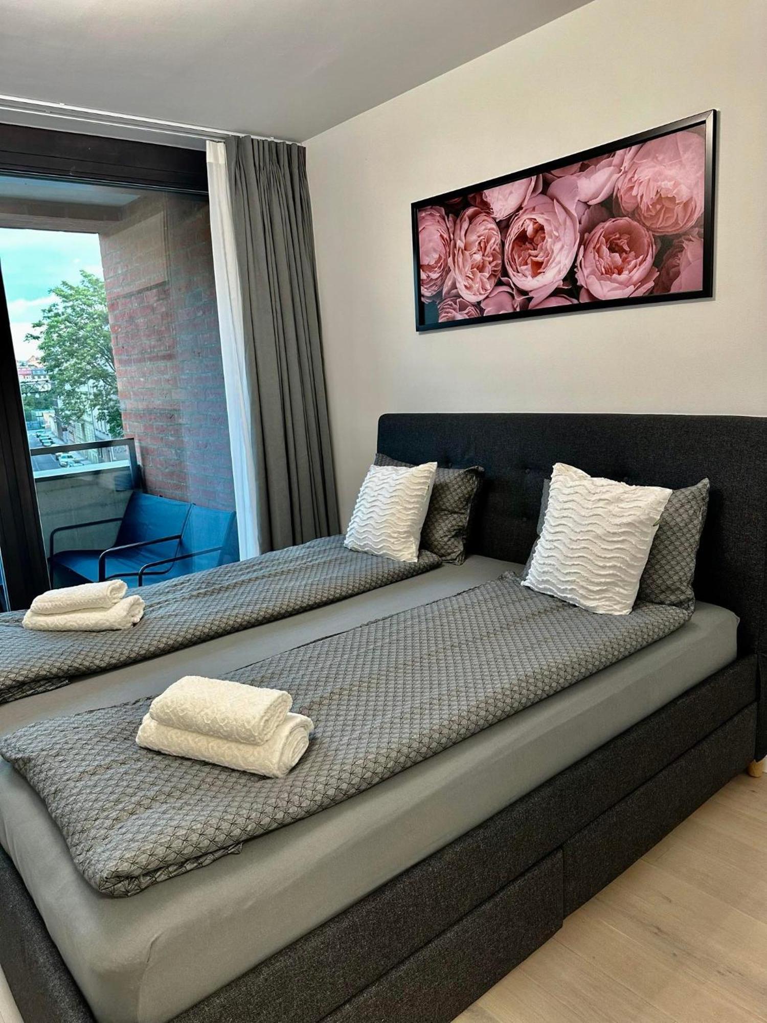 The Peony In Smichov, 5 פראג