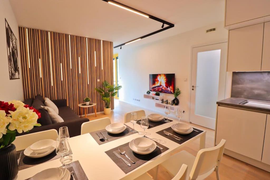 The Peony In Smichov, 5 * פראג